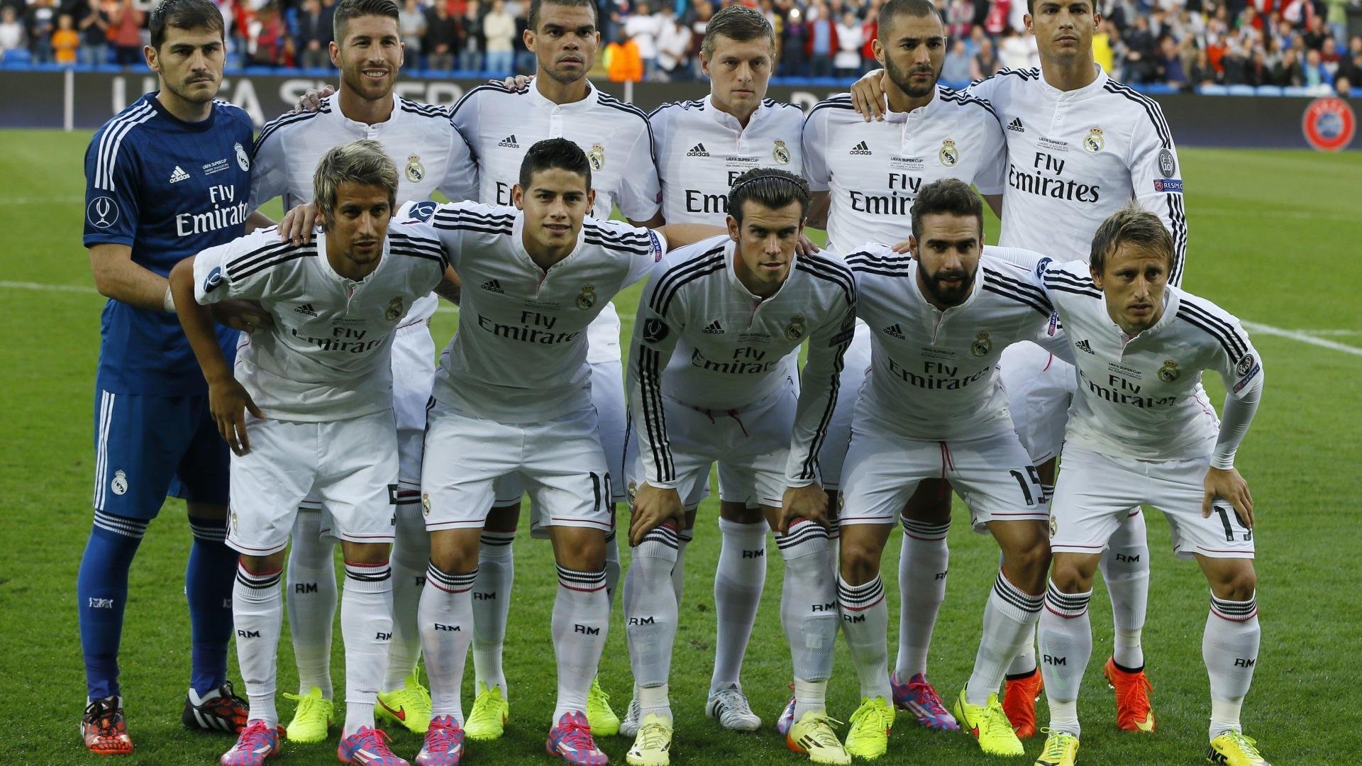 德甲豪门“火拼”八强:拜仁迎战多特,激情激战!